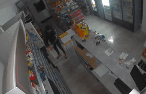 #Polizei ermittelt wegen fünffachem #Mordversuch mit Überwachungsvideo #Paderborn #Bielefeld #Salzkotten #Öffentlichkeitsfahndung