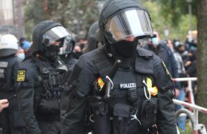 Schüsse vor dem NS-Dokumentationszentrum in München – Terroristischer Anschlag