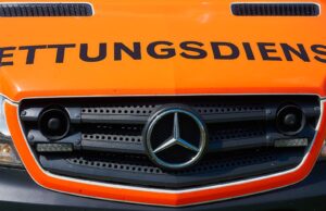 Schwerer Verkehrsunfall mit einem Reisebus auf der A2