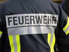 Sechs Linienbusse brennen auf einem Betriebshof in Schenefeld aus