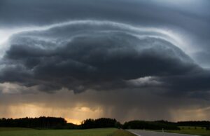 Unwetterlage am Dienstag: Viele Fanmeilen in NRW abgesagt storm, thunderstorm, nature