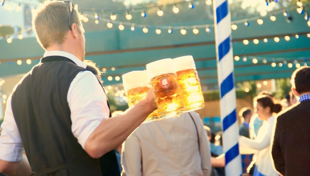 oktoberfest, munich, waiter