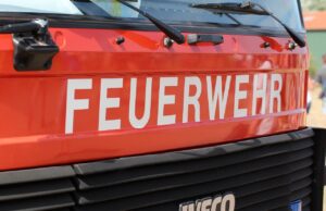 Großbrand im Altstadtbereich von Walldorf – mehrere Gebäude betroffen – über 300 Kräfte im Einsatz fire fighters, fire truck, blue light